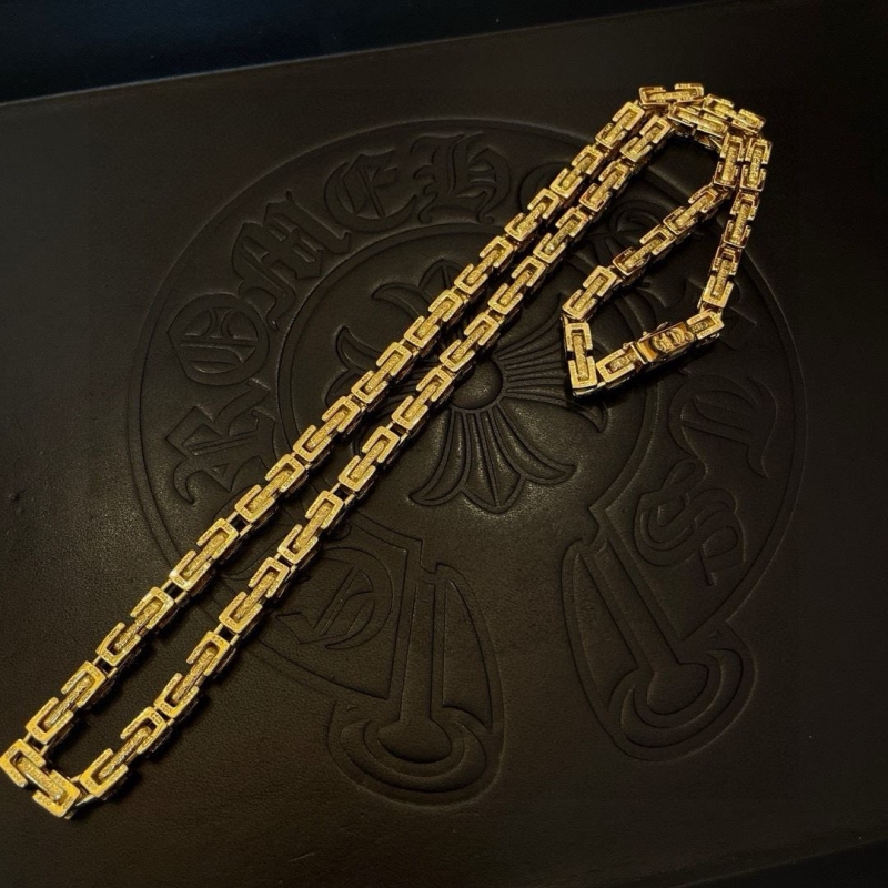 Ch*0me He**ts necklaces